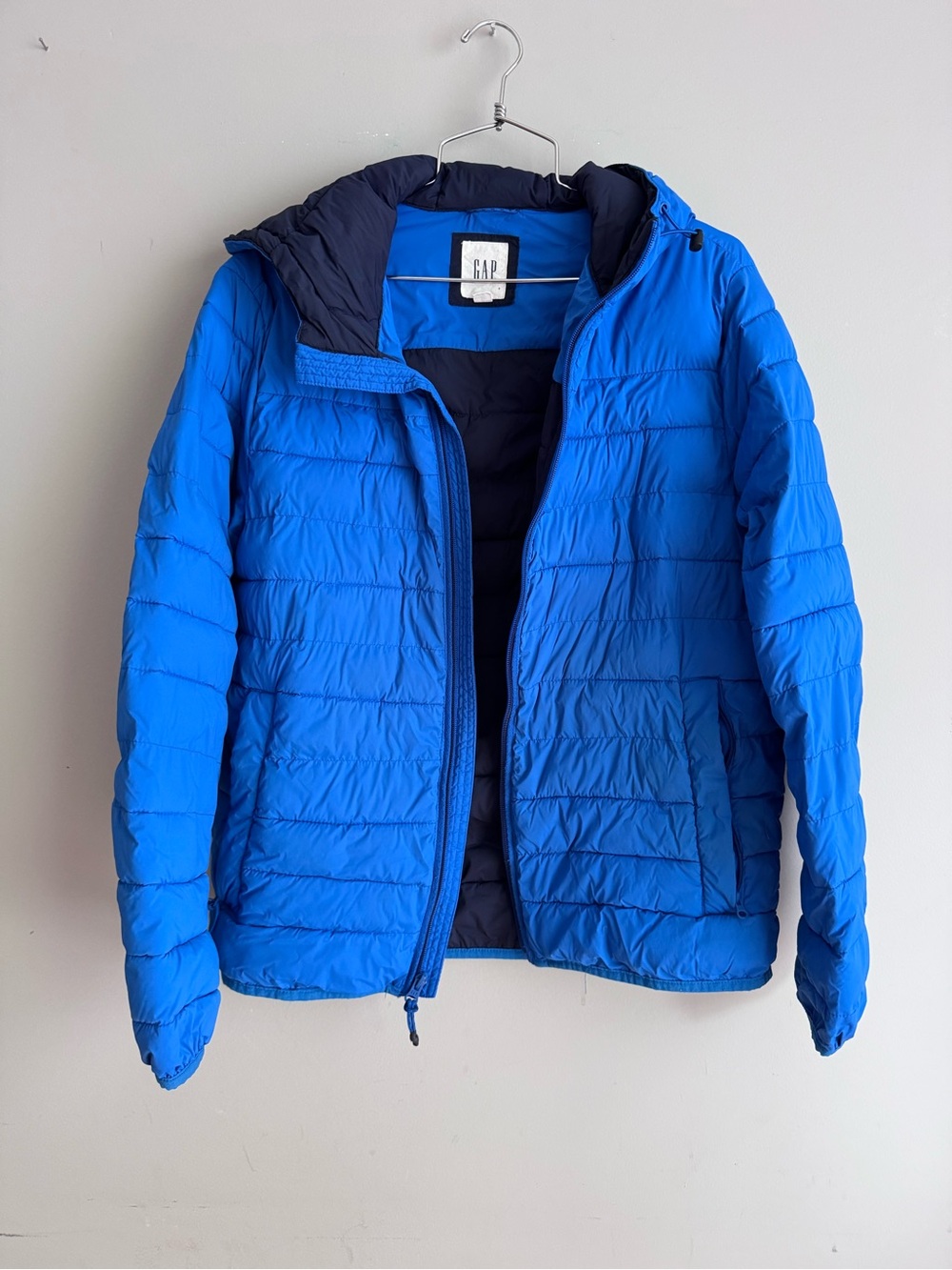 GAP Men’s Bright Blue Hooded Packable Puffer Jacket